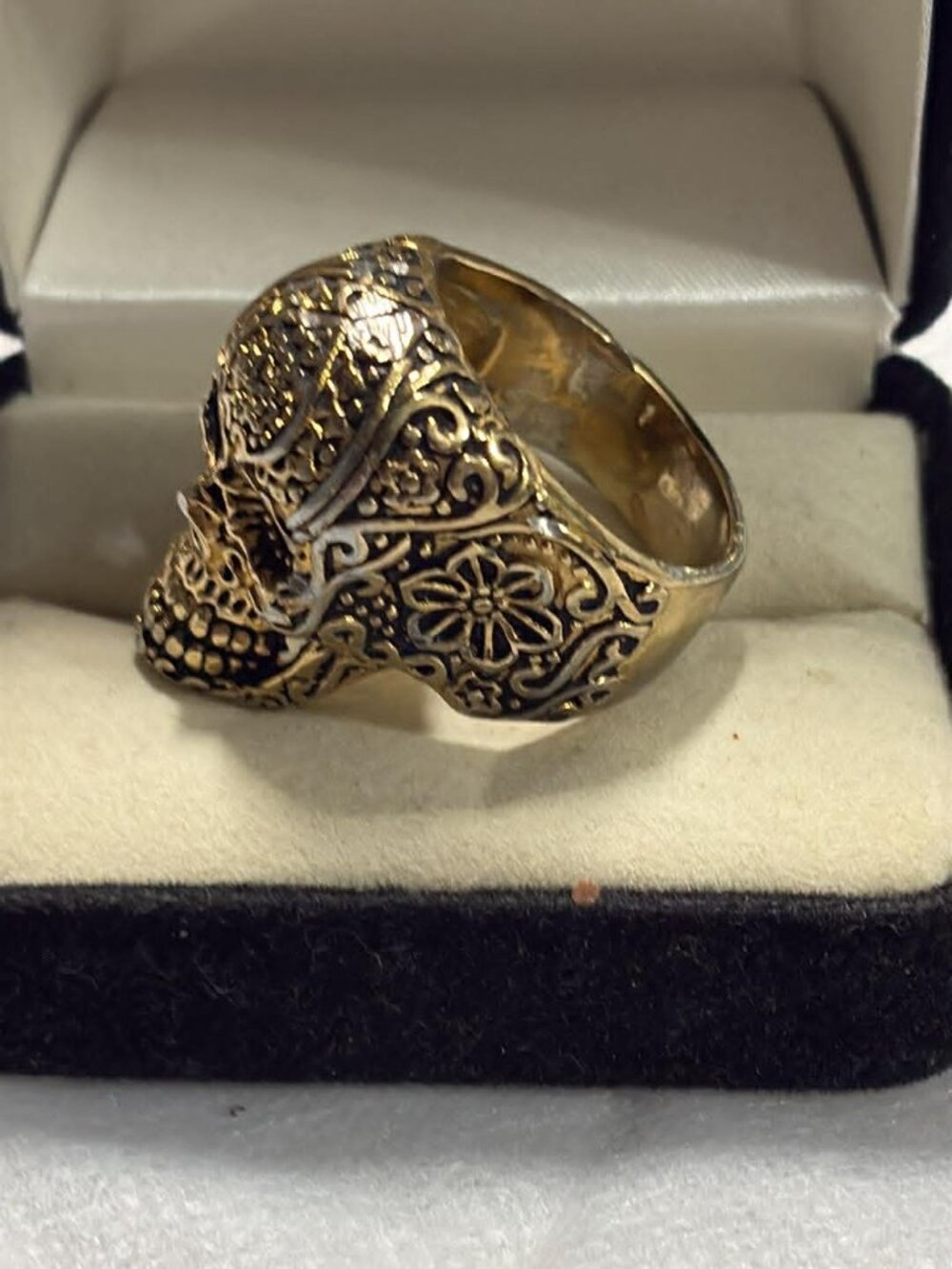 SKULL RING - Picture 2 of 4
